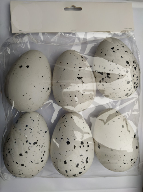 Bílá žíhaná plastová vajíčka výška 10 cm - 6 ks
