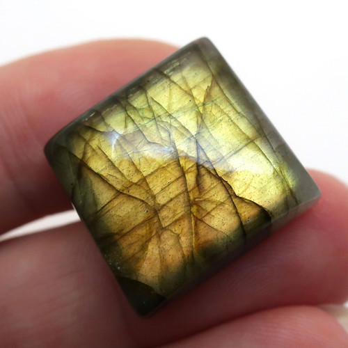 Kabošon labradorit geometrický 20mm — foto 1