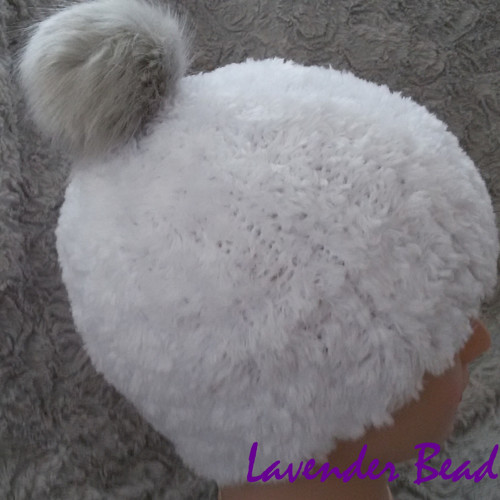 Čepice kulich s bambulí - bílý
