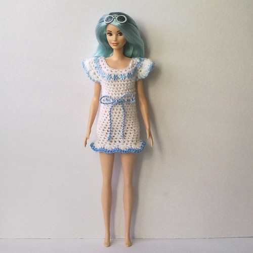 Oblečky pro Barbie - šaty — foto 1