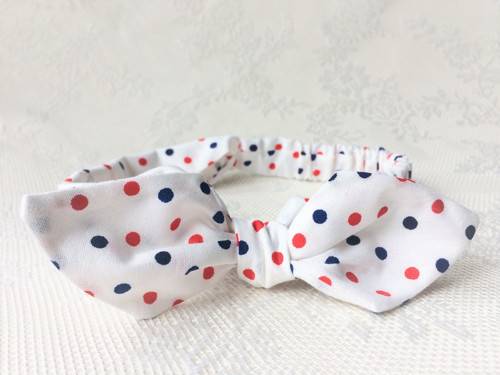 Detská Pin Up čelenka (biela/červené a modré bodky