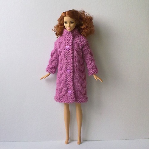 Oblečky pro Barbie - kabát — foto 1