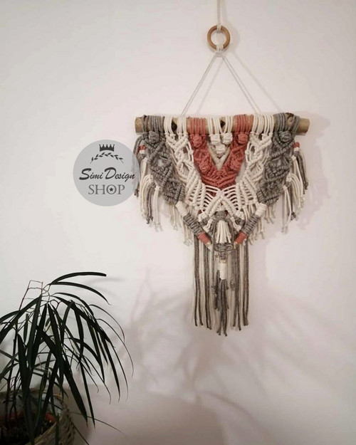 Závěsná boho dekorace MACRAME- s efektními nitkami