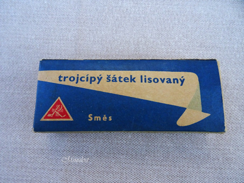 Trojcípý šátek lisovaný — foto 1