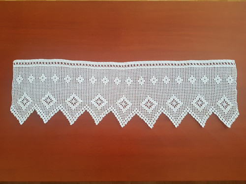 Háčkovaná záclonka č. 7 — foto 1