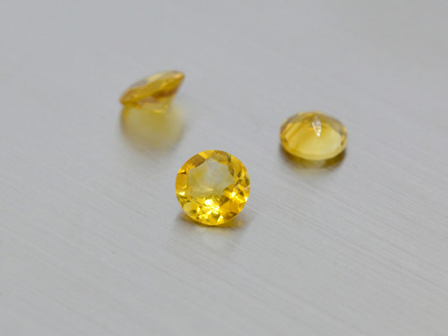 CITRÍN přírodní 7.0 mm kulatý