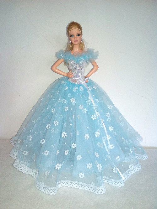 Šaty pro Barbie — foto 1