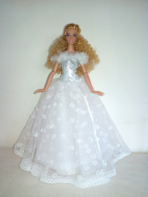 Šaty pro Barbie — foto 1