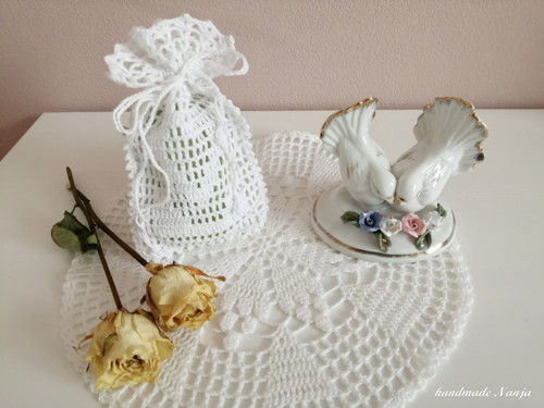 Srdíčkový - háčkovaný pytlík — foto 1