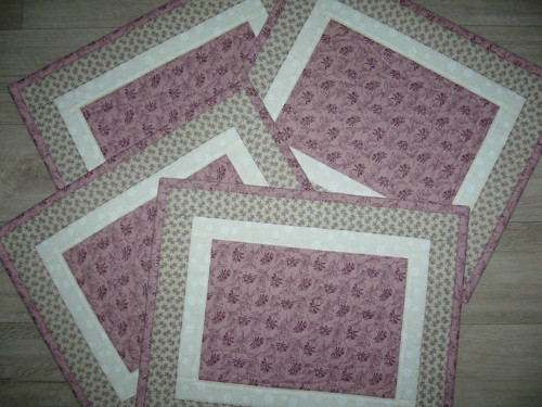 Sleva - Prostírání kytičkové — foto 1
