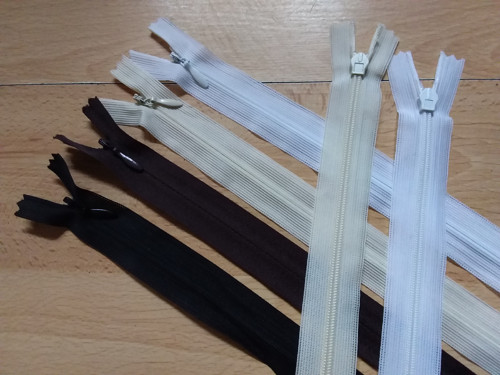 Skrytý zip cca 54cm