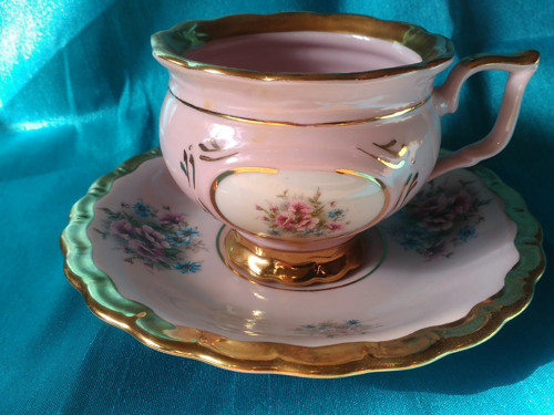 Růžový porcelán