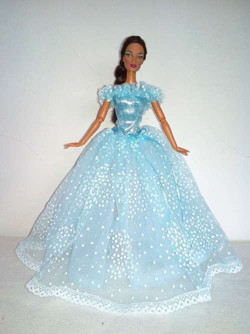 Šaty pro Barbie — foto 1