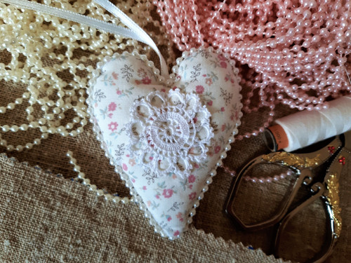 Obšité perličkami č.4 — foto 1
