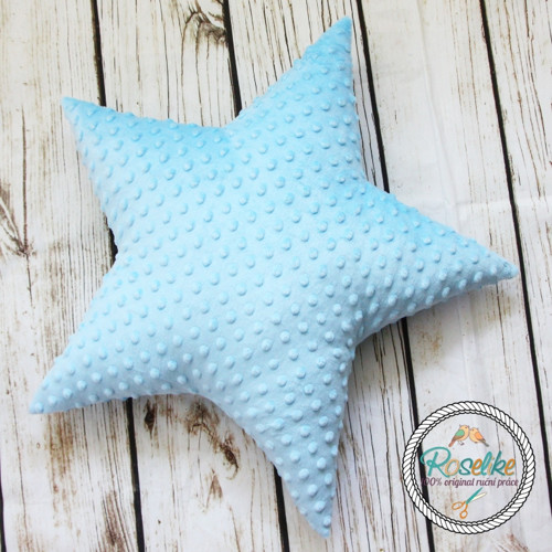 Polštář hvězda Minky bledě modrá - 50 cm — foto 1