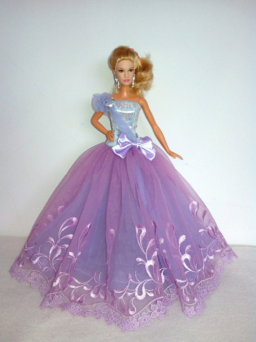Šaty pro Barbie — foto 1