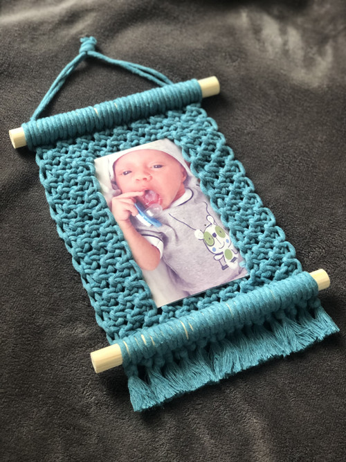 Macramé rámeček na fotografii