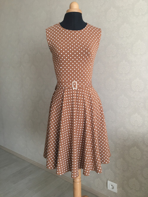 Úpletové elegantní šaty