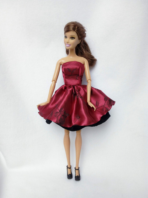 Šatičky pro Barbie — foto 1