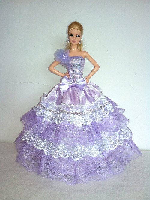 Šaty pro Barbie — foto 1