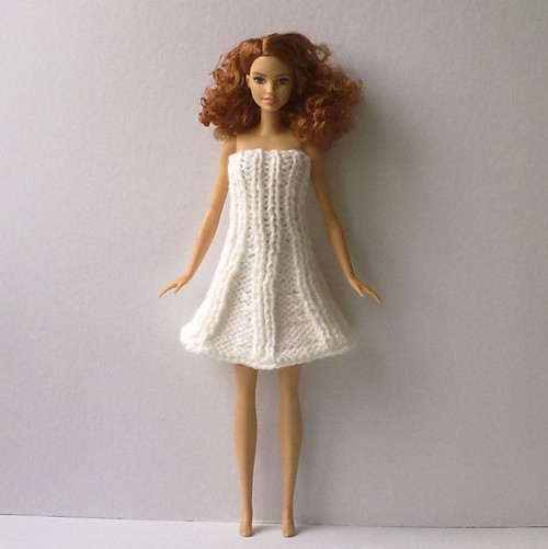 Oblečky pro Barbie - šaty