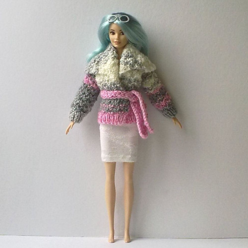 Oblečky pro Barbie - kabátek — foto 1