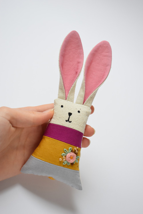 "BUNNY" - Middle — foto 1