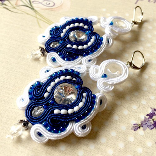 Soutache náušnice "White and Sapphire"