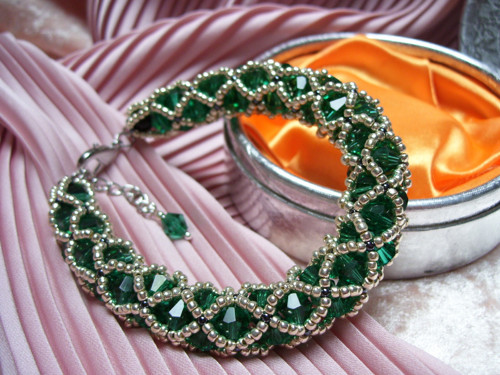 Spirálový náramek Emerald