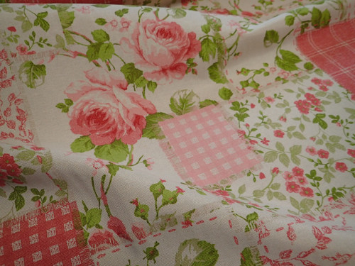 Látka - REŽNÁ - POTAHOVKA - RŮŽE + PATCHWORK