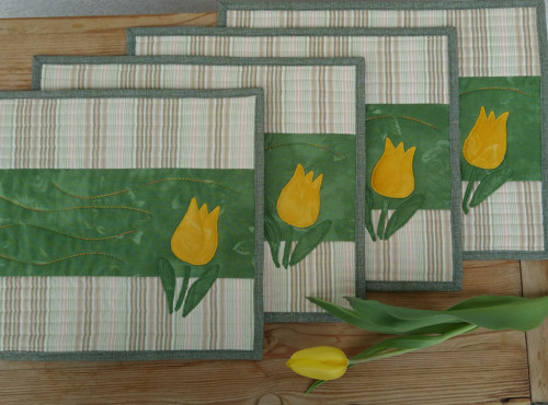 Prostírání s tulipány — foto 1