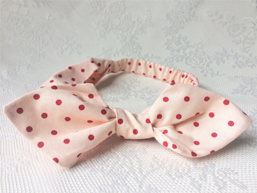 Bodkovaná Pin Up čelenka (krémová/červené bodky)