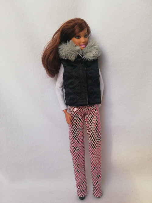 Vestička pro Barbie — foto 1
