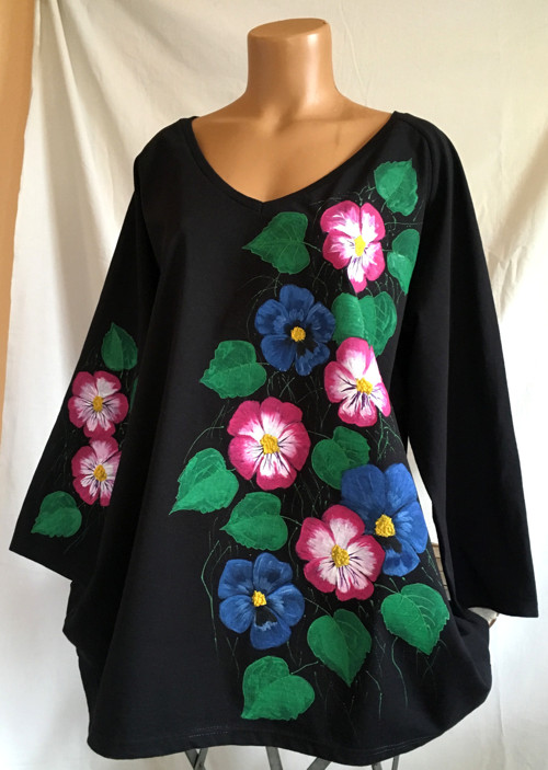 Černá tunika s maceškami, 4XL — foto 1
