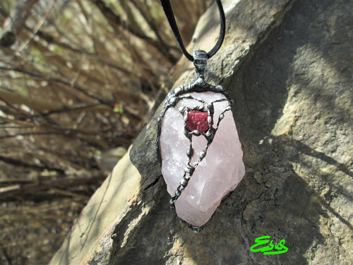 Talisman ,, Štít Lásky " — foto 1