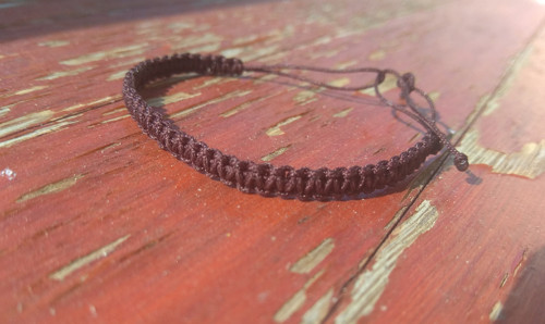 Hnědý náramek Shamballa — foto 1