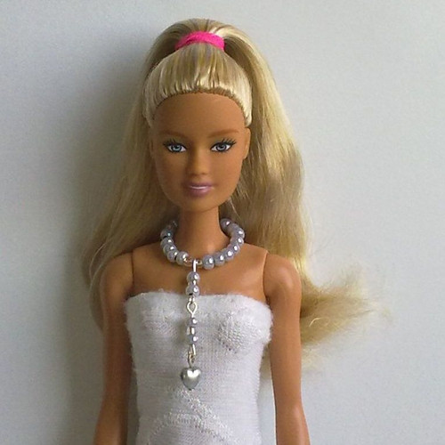 Šperky pro Barbie - náhrdelník — foto 1