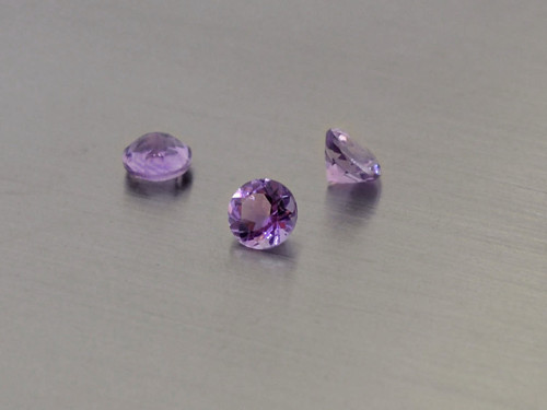 Ametyst 5,5 mm kulatý přírodní broušený