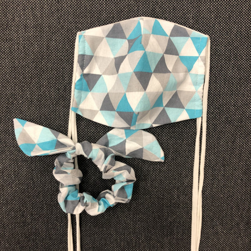 Tyrkysová rouška se šňůrkami + scrunchie — foto 1