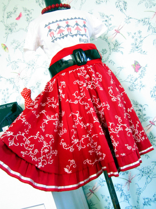 Sukénka lehce folklórní — foto 1