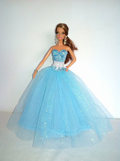 Šaty pro Barbie — foto 1