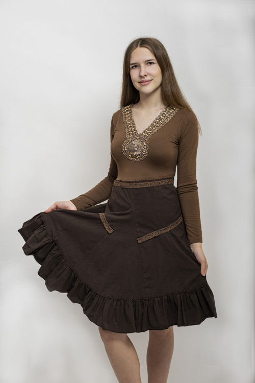 Vyšívané hnědé... — foto 1