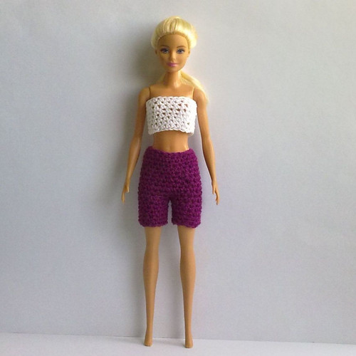 Oblečky pro Barbie - kraťasy — foto 1