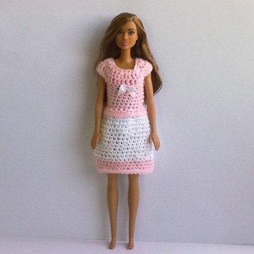 Oblečky pro Barbie - šaty — foto 1