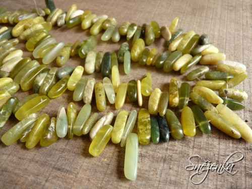 Jadeit serpentin zuby, 3 ks — foto 1