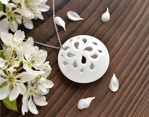 White Flower - porcelánový přívěsek — foto 1