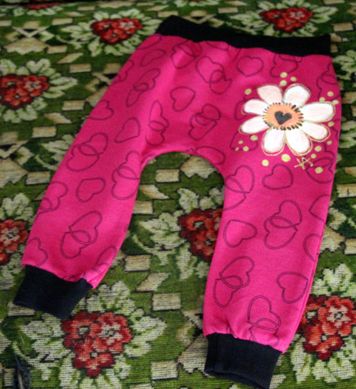 Baggy srdéčkovvé vel. 68/74