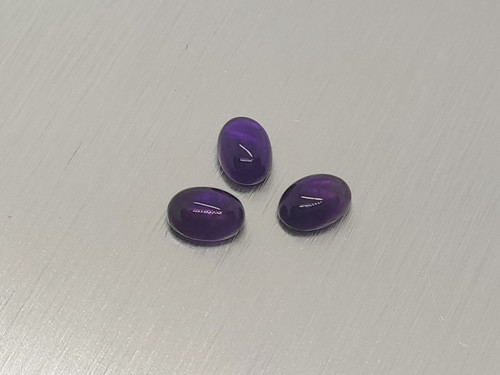 Ametyst kabošon ovál 5x7 (+/- 0.1) mm přírodní