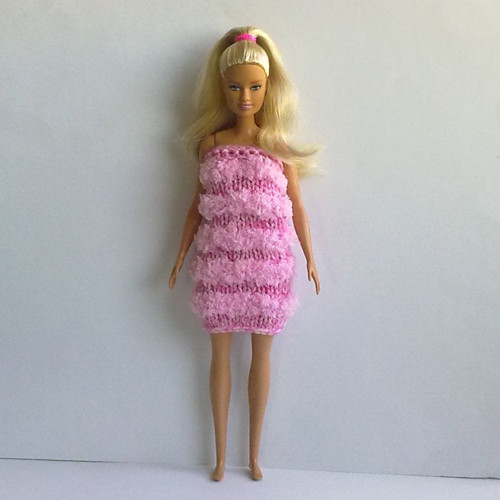 Oblečky pro Barbie - šaty — foto 1