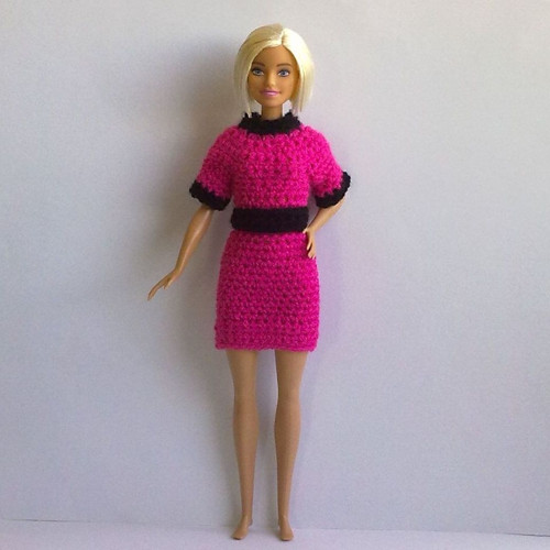 Oblečky pro Barbie - šaty + pásek — foto 1